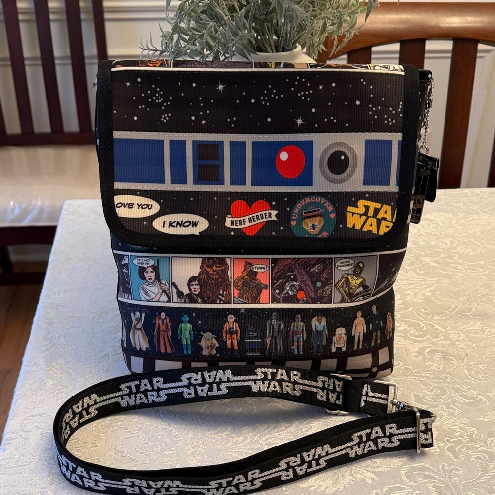 Harveys Seatbelt Star Wars Bag🖤PRICE FIRM